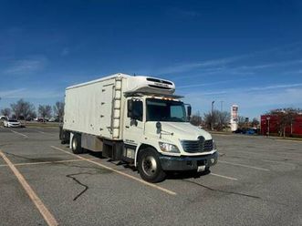 2009 hino refer truck