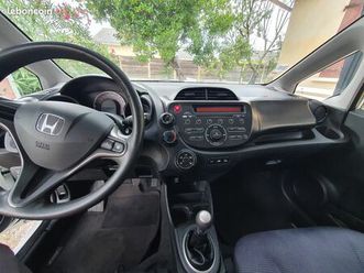 honda jazz - 2015 - 133 000 km - très bon état
