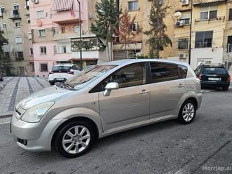 shitet toyota corola verso