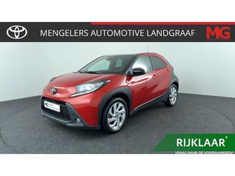 toyota aygo x 1.0 vvt-i s-cvt play bi-tone | automaat | rijklaar |