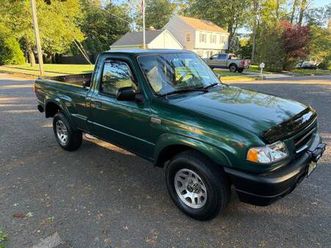 2001 mazda b3000 6cyl manual transmission. 3.0l engine clean!!