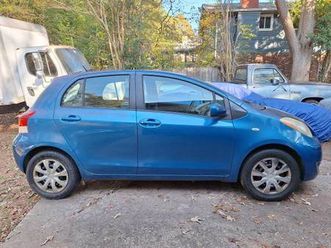 2010 toyota yaris 4dr h/b,cold a/c,exc.student,commuter,family vehicle