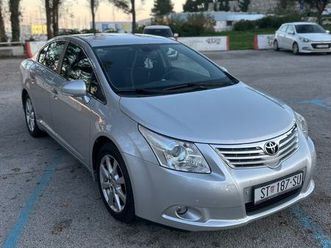 toyota avensis 2,2 d-4d, 2010 god.