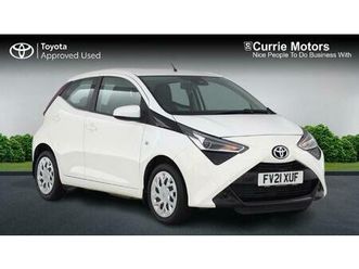toyota aygo x-play hatchback's 1.0 vvt-i x-play euro 6 (start/stop) 5dr