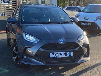 toyota yaris design hatchback's 1.5 vvt-h design e-cvt euro 6 (start/stop) 5dr