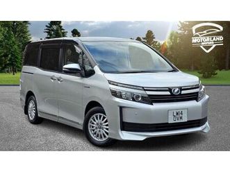 toyota voxy 1.8l hybrid auto 7 seats 5 dr