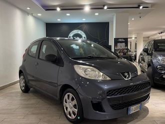 107 1.0 68cv 5p. allure