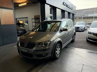crosstouran 2.0 tdi