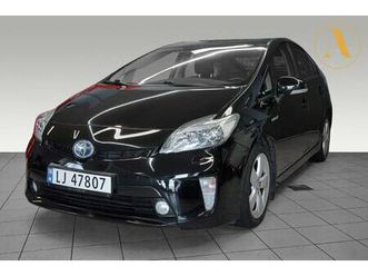 prius executive/skinn/headup/navi/r.kamera/cruise/dab+