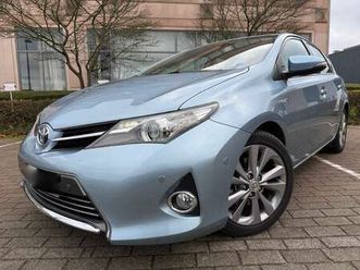 auris hev 1.8i hsd premium cvt