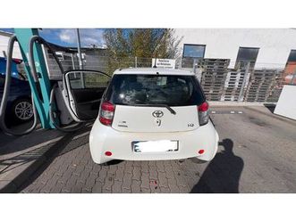 toyota iq benzin