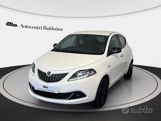 lancia ypsilon 1.0 firefly hybrid silver s&s 70cv