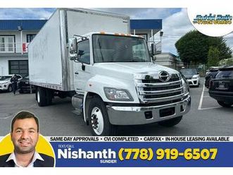 2019 hino 338 26' box + liftgate + hydraulic brakes