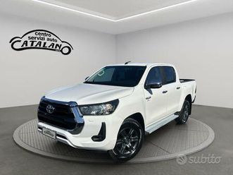 toyota - hilux - hilux 2.4 d-4d 4x4 executive