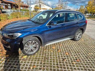 BMW X1 XDRIVE 25I bmw-x1-2-5i-xline-navi-dab-kam-hud-led-acc-vollleder