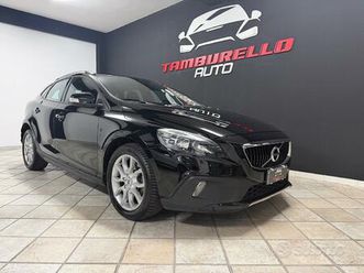 volvo v40 2.0 d2 (120) cross country kinetic 2017