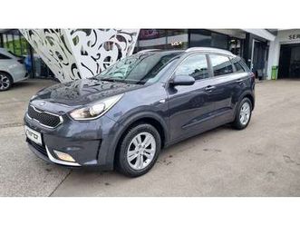 kia niro 1,6 gdi gpf hybrid silber dct aut.