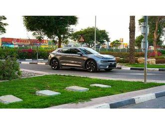 zeekr 001 2024 new zeekr 001 rwd / 100 kwh / 272 hp / range (620 km) / gcc specs / awr warranty