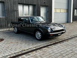 fiat 124 spider radio, restauriert