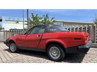 1980 triumph tr7 rouge manuel, 5 vitesses conduite à gauc...