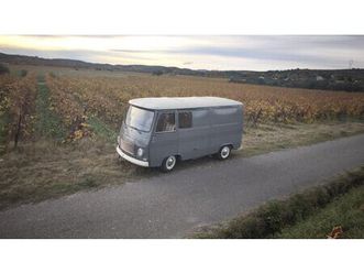 1979 peugeot j7 gris manuel, 4 vitesses in gabian, france...