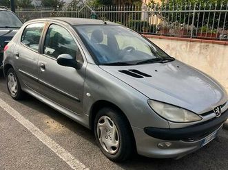 peugeot 206 1.1 kw44 km 148.000 originali