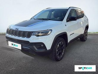 1.3 turbo t4 240ch phev 4xe trailhawk at6 eawd