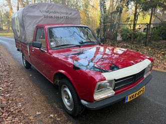 peugeot 504 - pickup oldtimer (lage logische km stand)