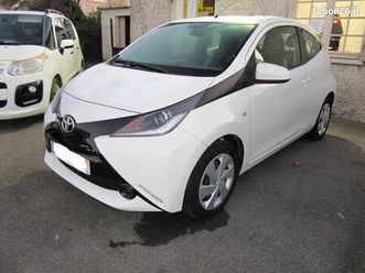 toyota aygo 1.0 vvt-i 69ch x-play 3p