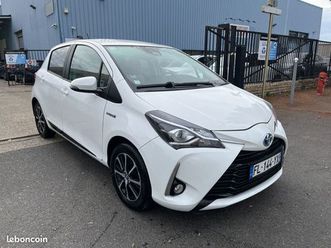 toyota yaris 100h dynamic 5p