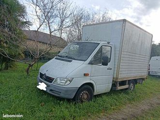 camion mercedes sprinter avec hayon
