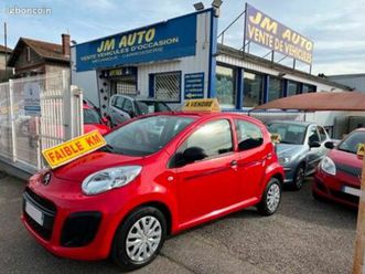 a saisir c1 essence 13.330kms d'origine 5 portes garantie 12 mois avec possibilité de 3 ans