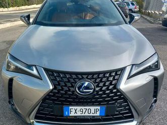 lexus ux 250 h 4wd versione luxury