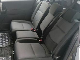 mazda 5 très bonne état 7 places