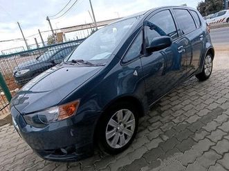 mitsubishi colt 1.3 gasolina maio/13