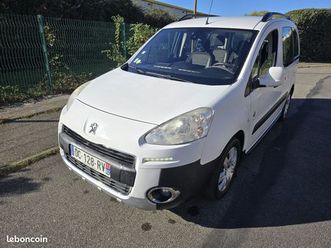 peugeot partner 1.6 hdi 92cv pack outdoor année 2014