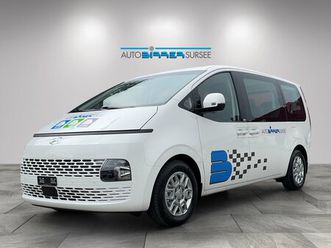 staria wagon 2.2 crdi amplia