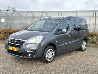 peugeot partner tepee 1.2 puretech 110pk active *pdc, trekhaak, apple carplay*