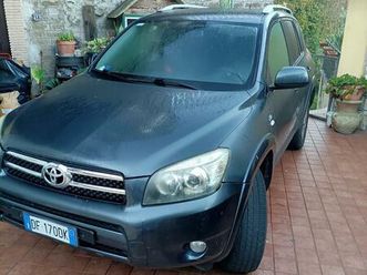 toyota rav4 2.2 d-4d 177 cv luxury