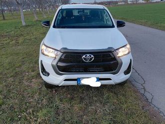 toyota hilux 2.4 double cab aziendale