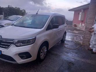 kangoo iii 2021 passenger 1.5 blue dci edit one