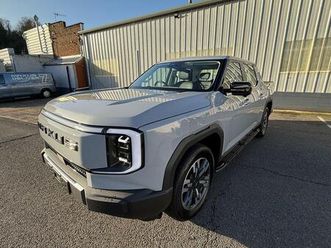 102.2kwh luxury auto 4wd 4dr