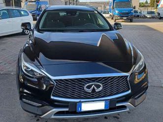 qx30 2.2d premium tech awd dct