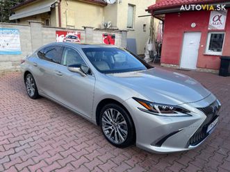 lexus es 300h luxury 131kw178hp a1 za 27 990 €