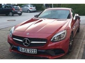 mercedes-benz slc 300 amg line / pano / navi /led / autom.