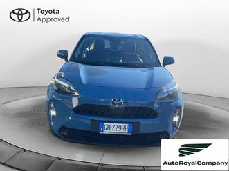 toyota yaris cross 1.5 hybrid 5p. e-cvt active del 2021 usata a roma