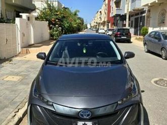 toyota prius hybride excellent état