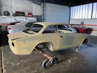 alfa romeo bertone 2000 gtv - 1972