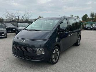 staria 1.6 hev at 2wd 9 posti wagon