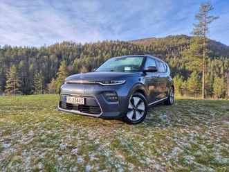 enda fabrikkgaranti. pris kan diskuteres.